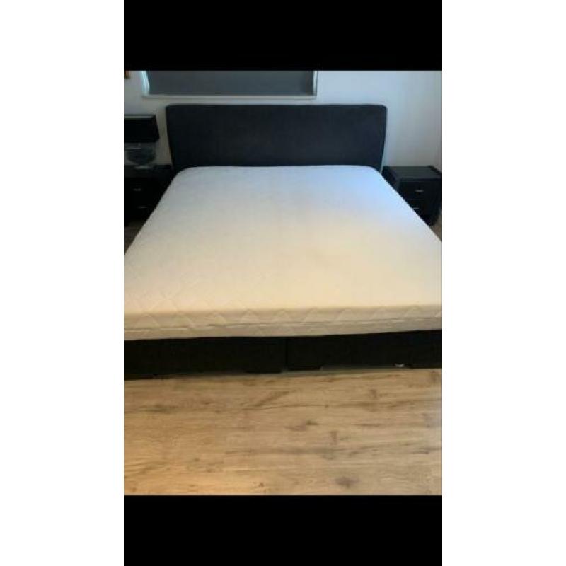 Mooie boxspring zgan