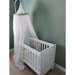 Babykamer hoogglans wit greeploos