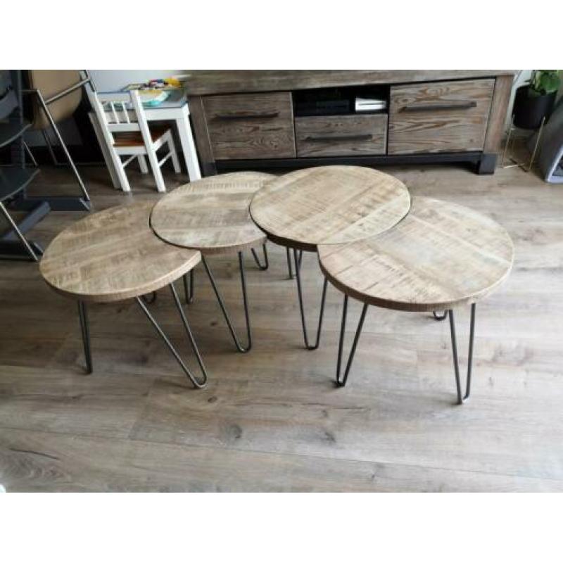 Salontafels/bijzettafels hout met stalen poten