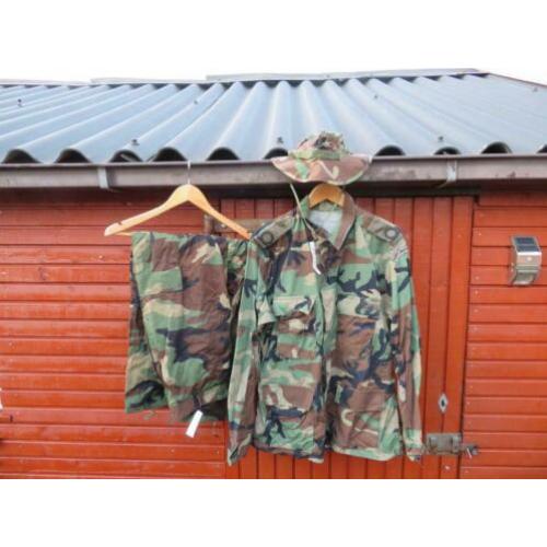Grote partij korps mariniers legerkleding