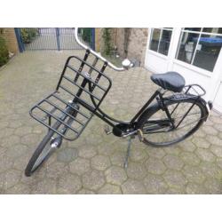 Omafiets Gazelle 28x11/2 met baggagerek voorop.