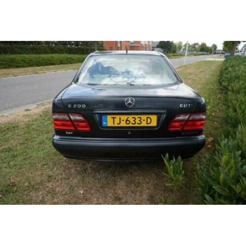 Mercedes-Benz E 200CDI