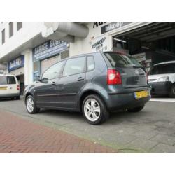 Volkswagen Polo 1.4-16V Comfortline 5 Deurs