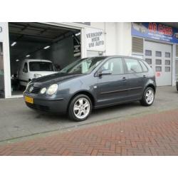Volkswagen Polo 1.4-16V Comfortline 5 Deurs