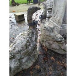 Betonnen tuin ornamenten en bloembakken