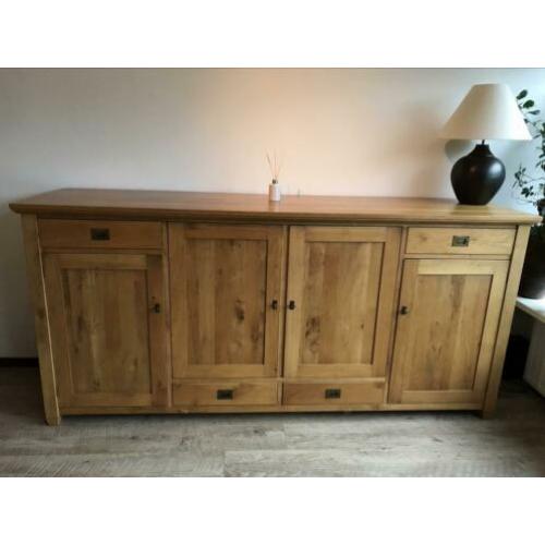 Dressoir / tv kast met inschuifdeuren en veel opbergruimte