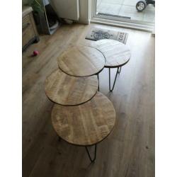 Salontafels/bijzettafels hout met stalen poten