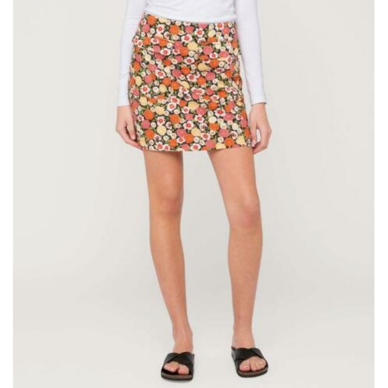 (C22) Nieuw retro vintage oranje bloemen rokje. Maat 38