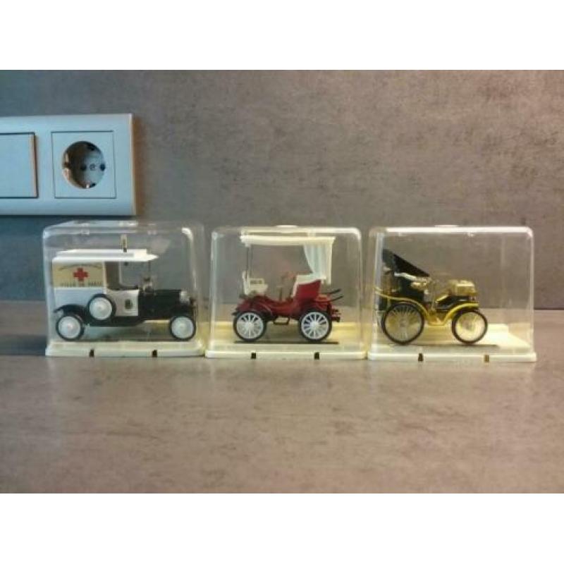 Miniatuur auto s