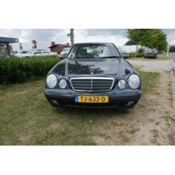 Mercedes-Benz E 200CDI