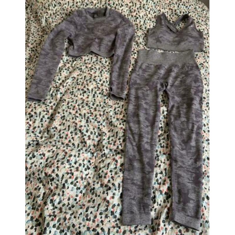 Gymshark set 3 delig Camo maat M