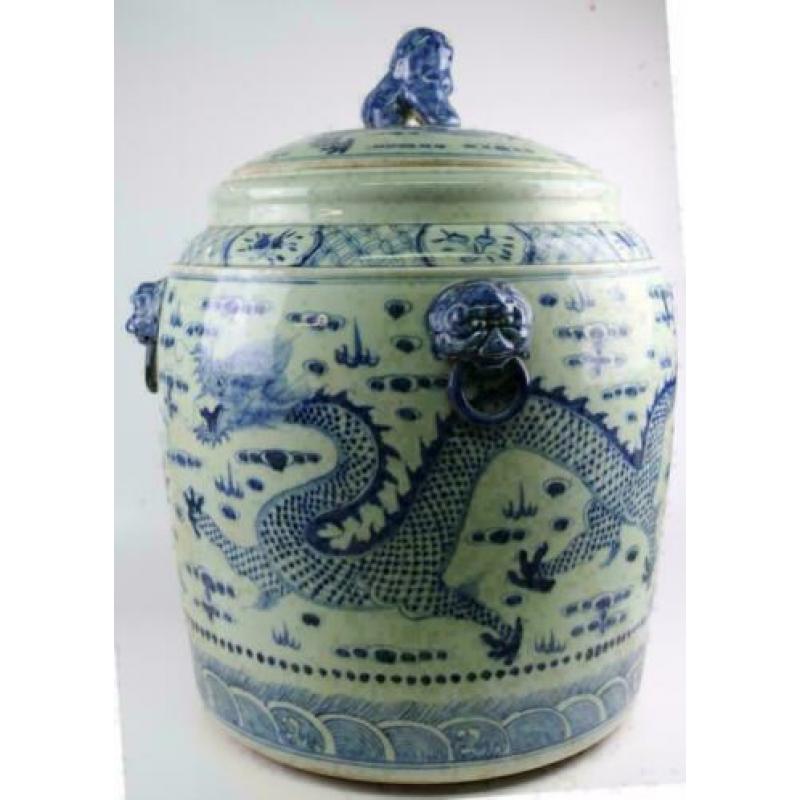 grote deksel vaas china versierd met foo dog leeuwenkoppen