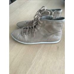 SCHOENEN van ESPRIT net 41