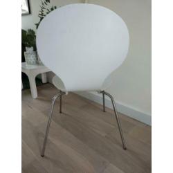 6 Praktische eetkamerstoelen vlinderstoel metalen poten wit