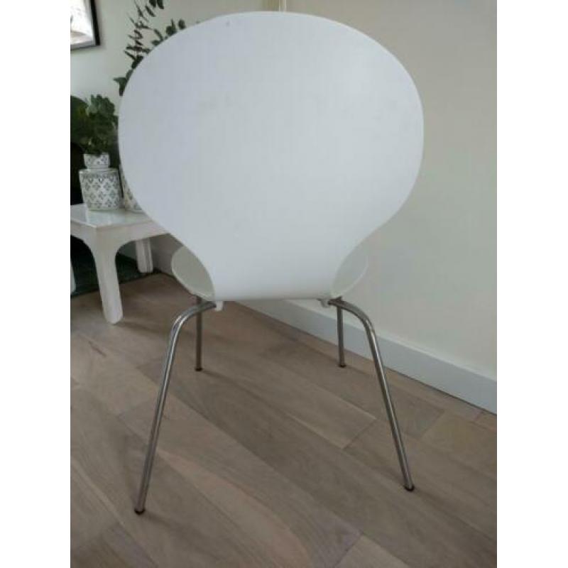 6 Praktische eetkamerstoelen vlinderstoel metalen poten wit