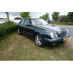 Mercedes-Benz E 200CDI