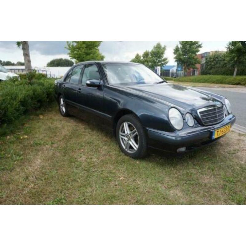 Mercedes-Benz E 200CDI