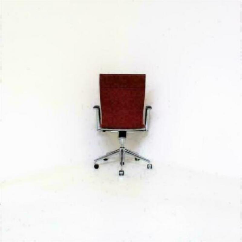 Rood Suede Conferentiestoelen/Vergaderstoelen: Ahrend 350.