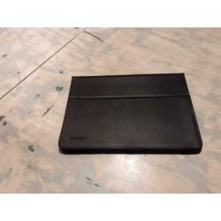 Kensington tablet hoes in de kleur zwart leatherlook.