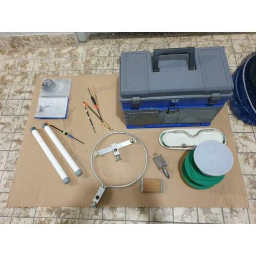 Vis kist met diverse accessoires