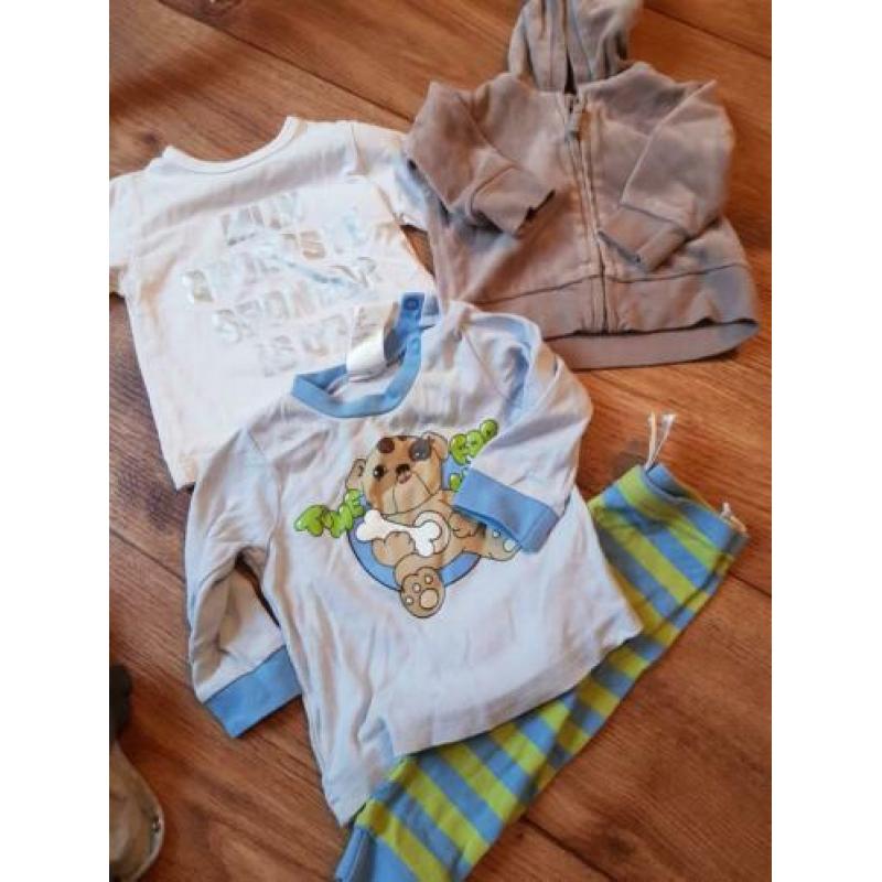 11 stuks babykleding maat 62