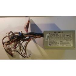 Suntek PW-330ATXE-12V stroomvoorziening