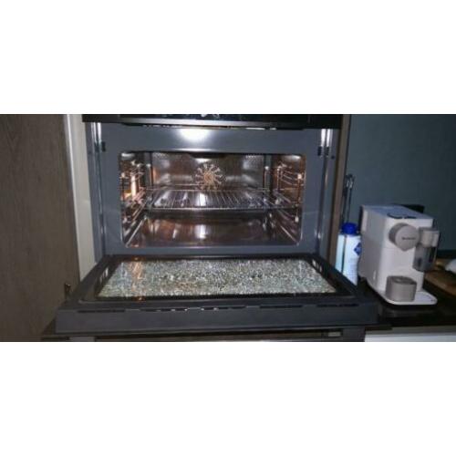 Te koop oven met glasschade