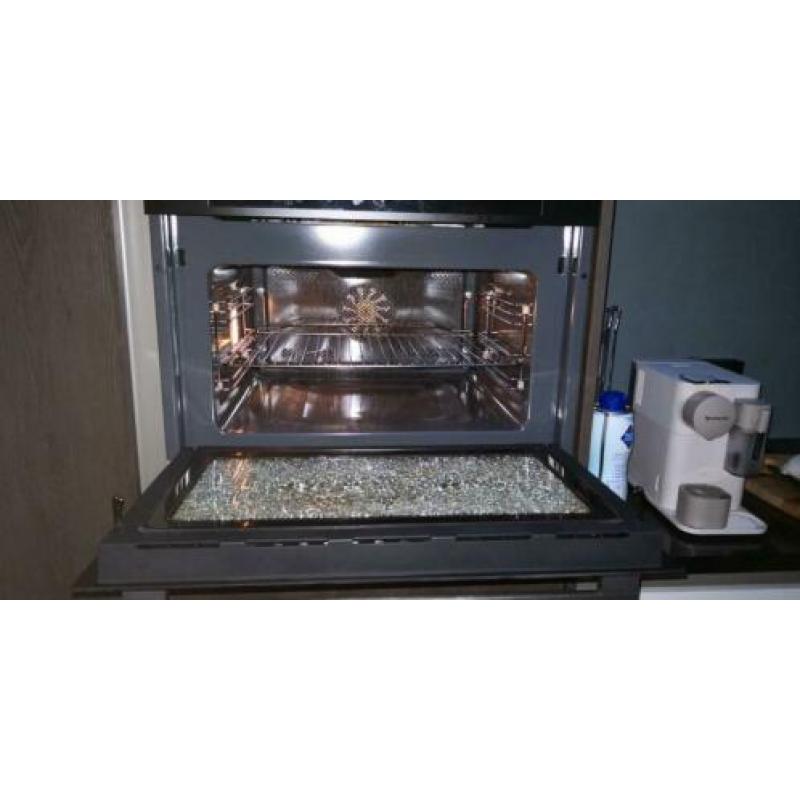 Te koop oven met glasschade