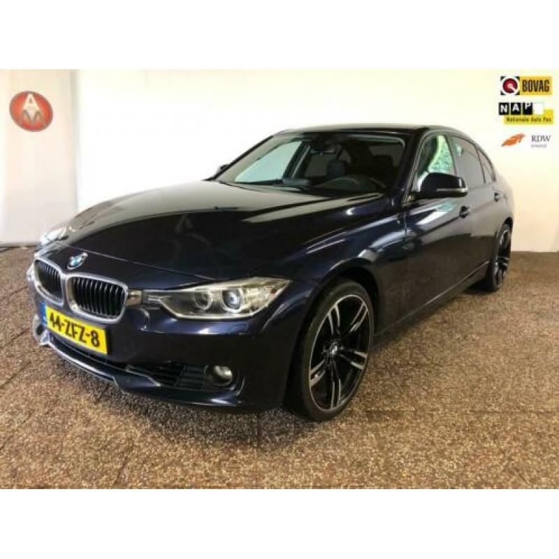 BMW 3-serie 320i High Executive | Groot navi | 19"LM | NL AU