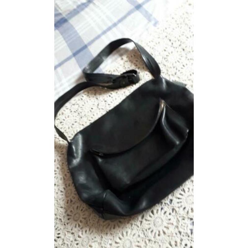 leren tas .cross over de maat is 34 38 Fred de la bretonaire