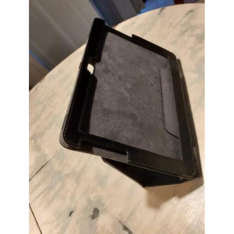 Kensington tablet hoes in de kleur zwart leatherlook.