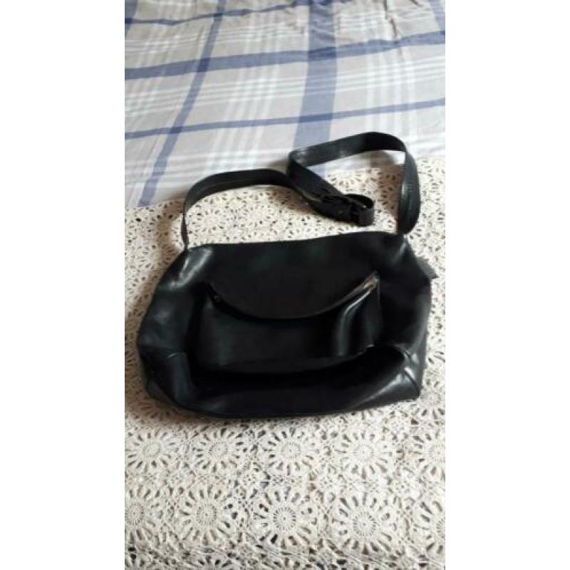 leren tas .cross over de maat is 34 38 Fred de la bretonaire