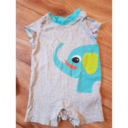 11 stuks babykleding maat 62