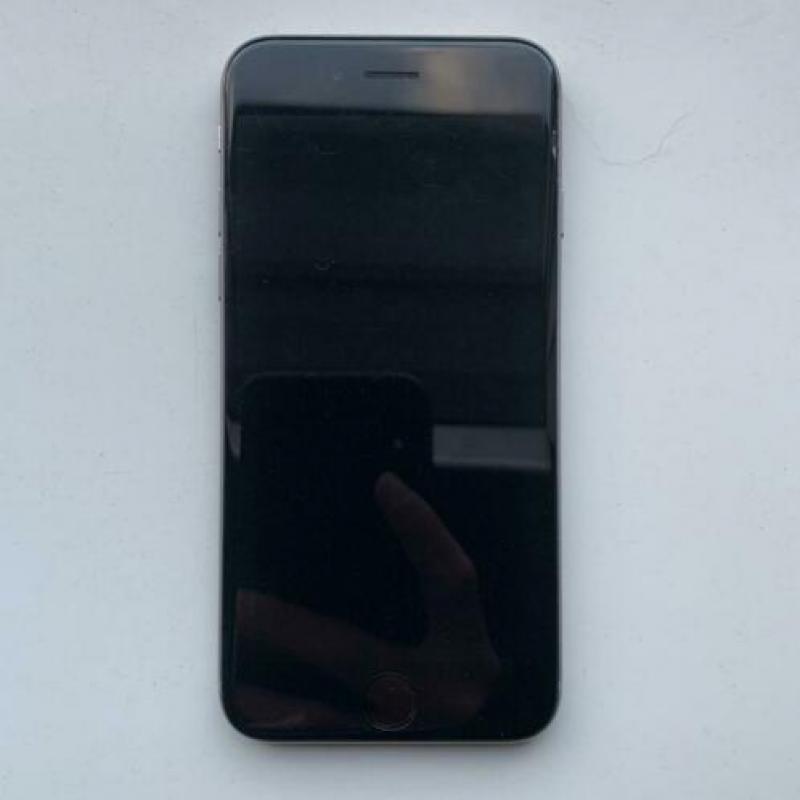 iPhone 6 met 16 GB