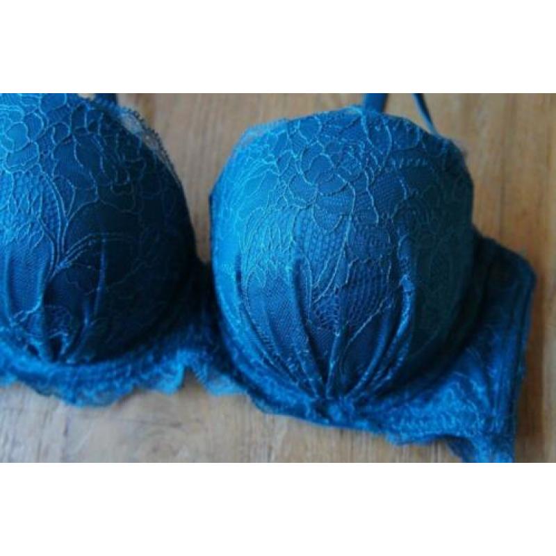 BH H&M groen kant 80C