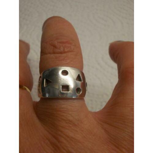 zilveren aparte fantasie ring maat krap 16,5 nr.522