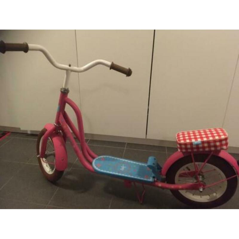 Mooie step roze lief met standaard