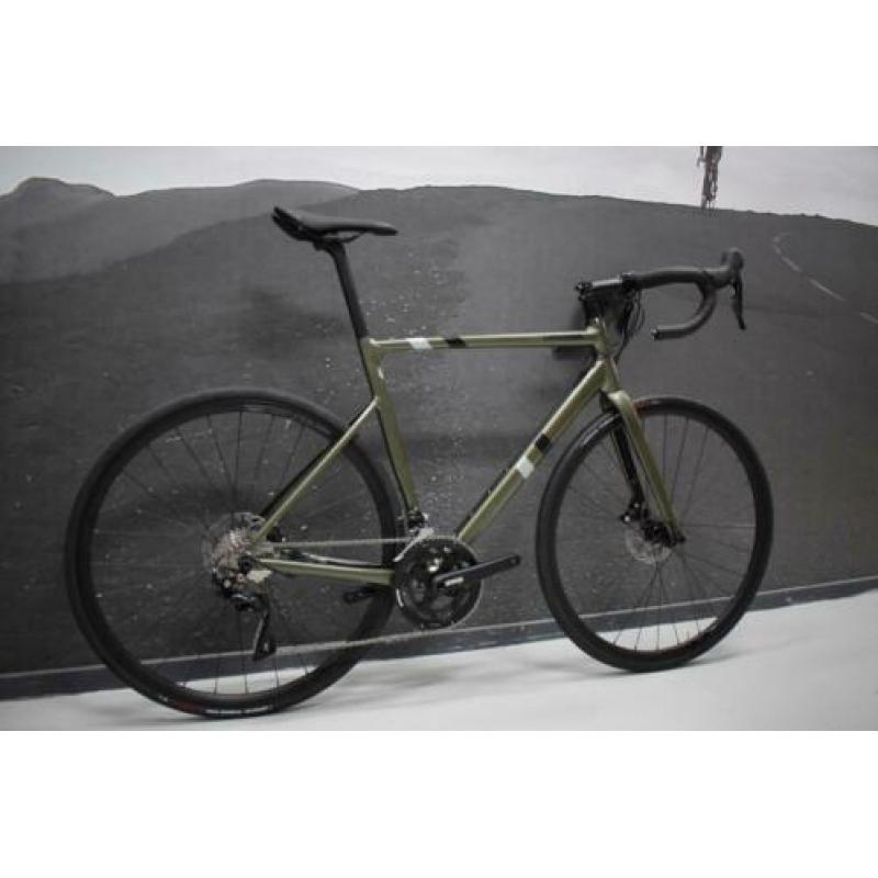 Cannondale CAAD 13 Disc Shimano 105 racefietsen NIEUW
