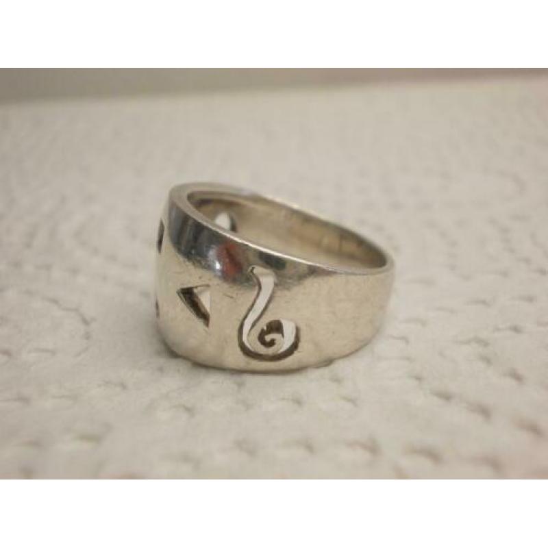 zilveren aparte fantasie ring maat krap 16,5 nr.522