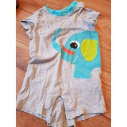 11 stuks babykleding maat 62