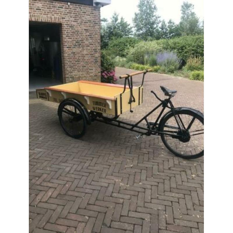 Bakfiets gerestaureerd uit 1949