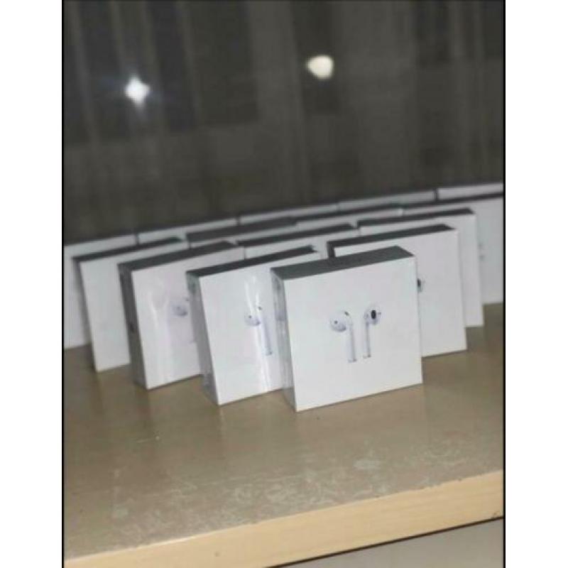 Apple AirPods 2 met Wireless Chargingcase