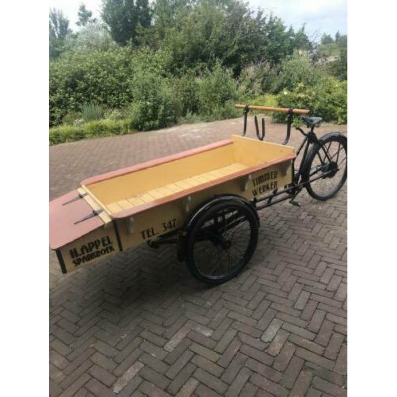 Bakfiets gerestaureerd uit 1949