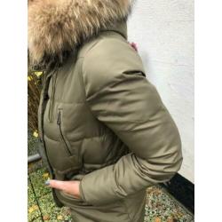 Army Green Jas met Afneembare Kraag in maat M!!!