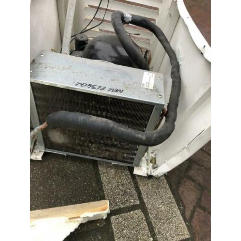 Twee goed werkende koeling motoren
