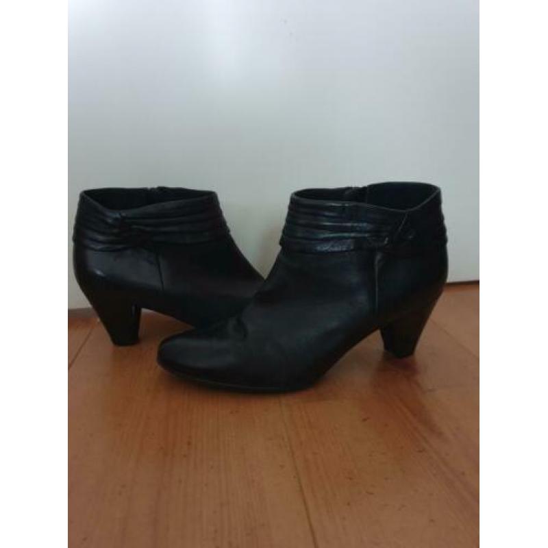 Schoenen en laarzen.