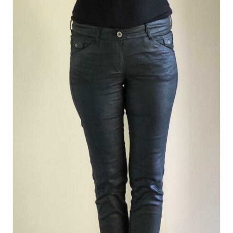 Leatherlook jeans maat 36