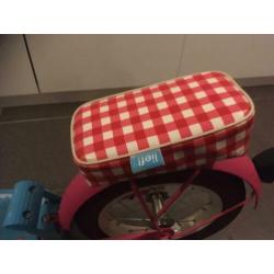 Mooie step roze lief met standaard
