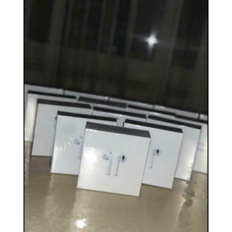 Apple AirPods 2 met Wireless Chargingcase