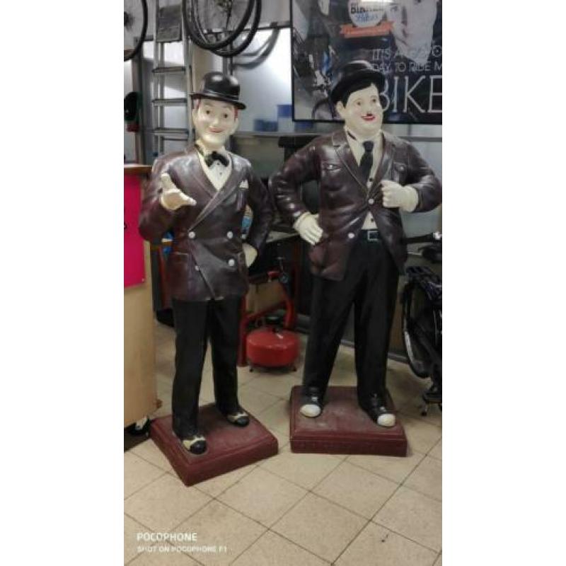 Laurel Hardy levensgrote poppen uit videotheek